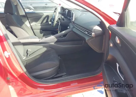 2022 Hyundai Elantra Sel z USA, uszkodzony, nr VIN 5NPLM4AG4NH076545